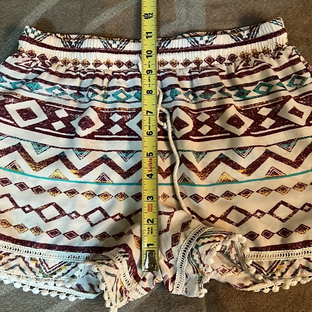 Fun Southwestern pattern shorts! - Picture 7 of 8